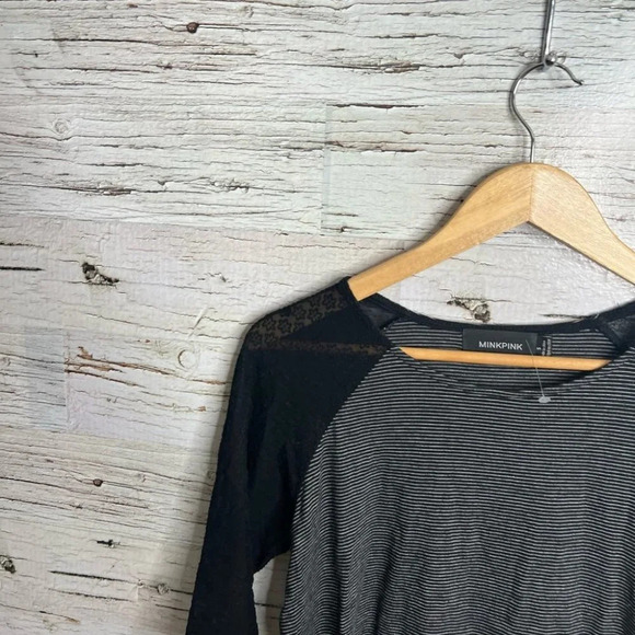 Minkpink gray black striped lace  dress mini size small - Picture 9 of 9